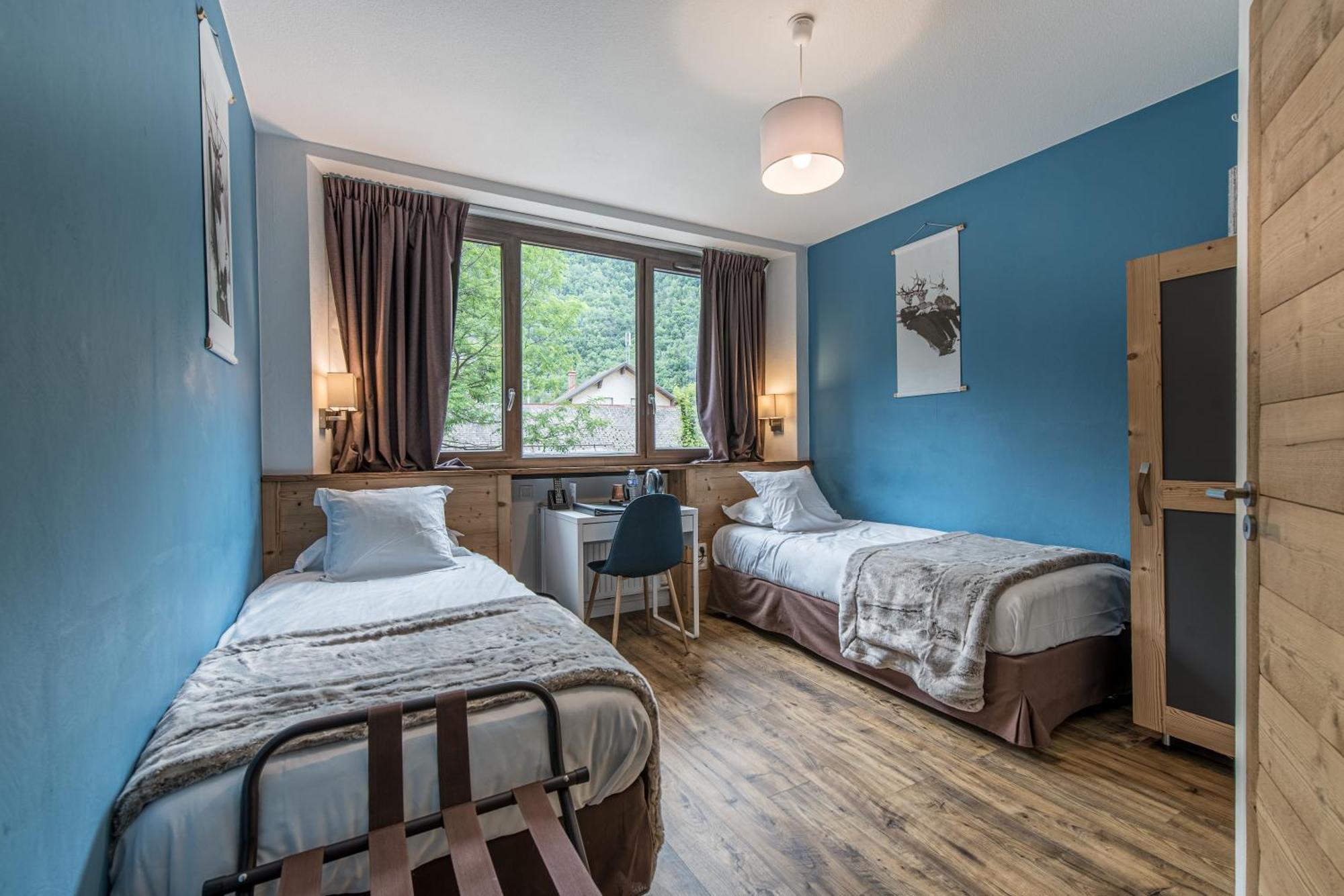 Hotel Le Marintan Сен-Мишел-дьо-Мориен Екстериор снимка