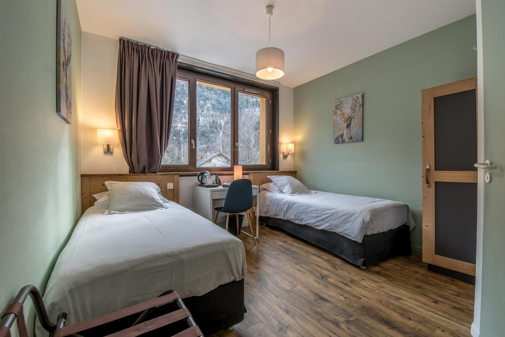 Hotel Le Marintan Сен-Мишел-дьо-Мориен Екстериор снимка