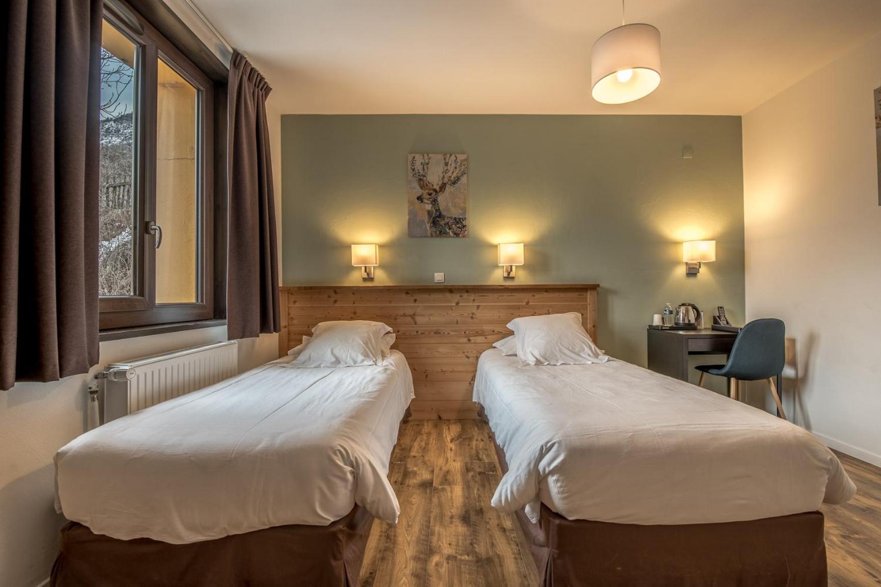 Hotel Le Marintan Сен-Мишел-дьо-Мориен Екстериор снимка